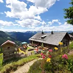 Апартаменты Stockinger B4 Гроссарль